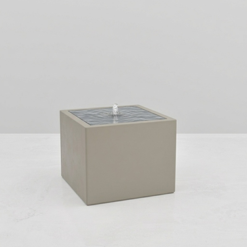 TABLE D'EAU ALUMINIUM CARREE pour paysagistes et collectivité