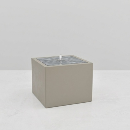 SQUARE WATER TABLE TRENDY