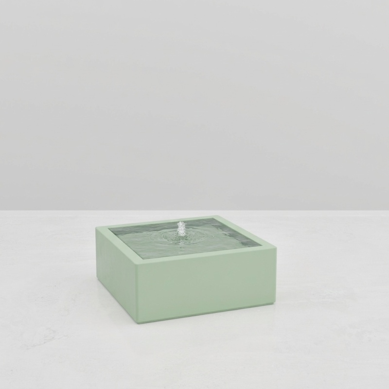 SQUARE WATER TABLE TRENDY