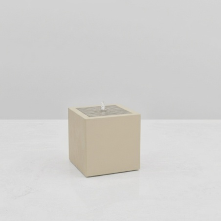 SQUARE WATER TABLE TRENDY