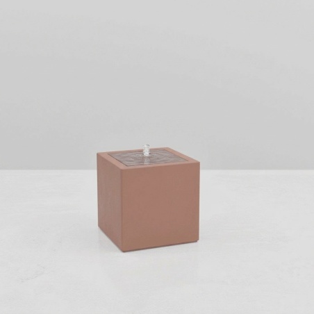 SQUARE WATER TABLE TRENDY