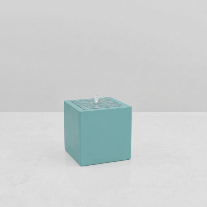 SQUARE WATER TABLE TRENDY