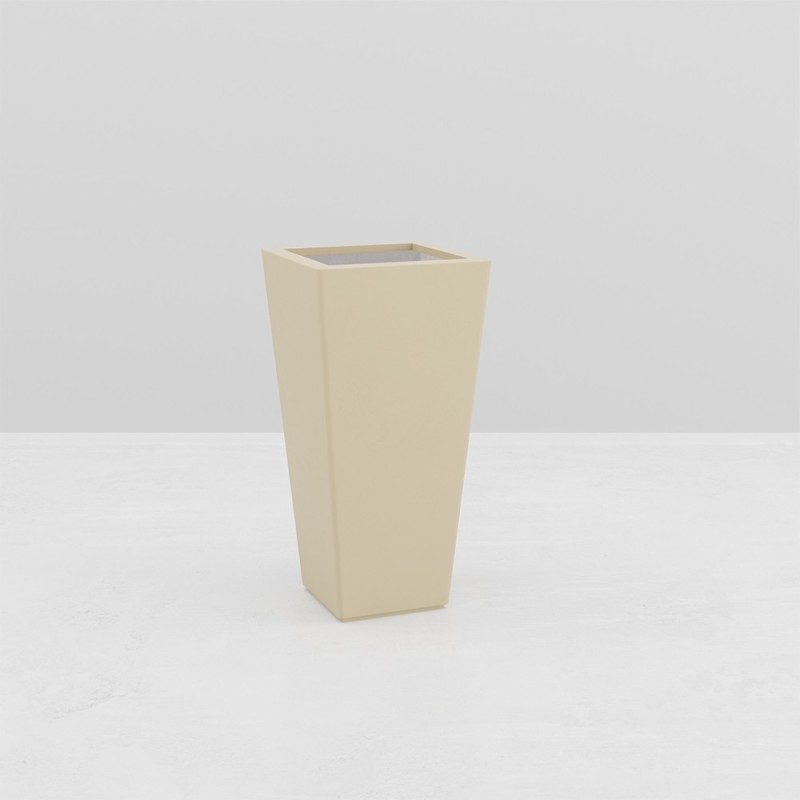 JARDINIERE PYRAMIDALE ARES pour paysagistes et collectivités JARDINIERE PYRAMIDALE ARES pour paysagistes et collectivités