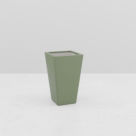 JARDINIERE PYRAMIDALE ARES pour paysagistes et collectivités