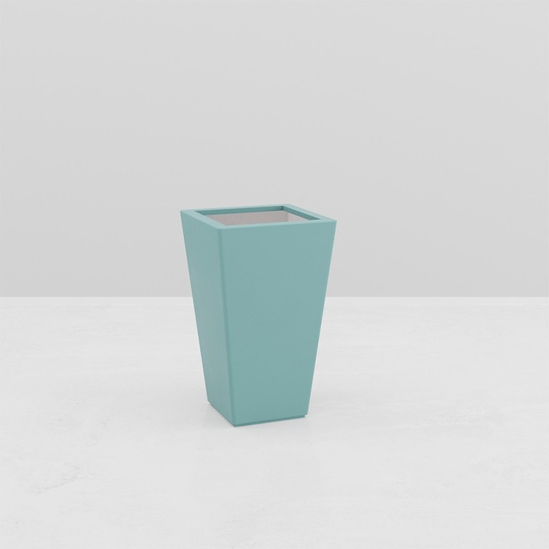 PIRAMIDALE PLANTENBAK ARES voor landschapsarchitecten en gemeenten